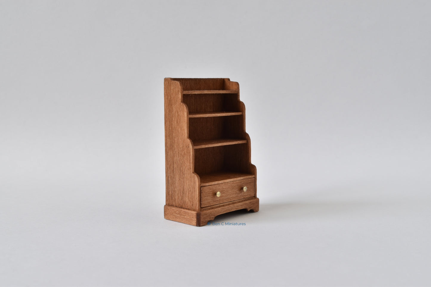 Waterfall Bookcase 24th scale