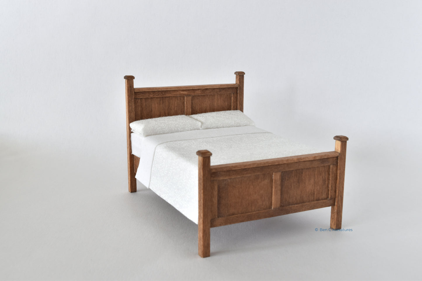 Wooden Framed Double Bed 24th scale