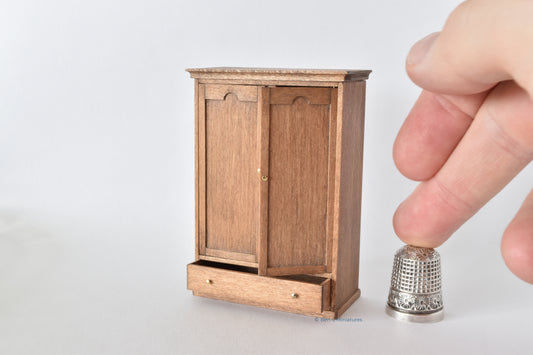 Double Wardrobe 24th scale
