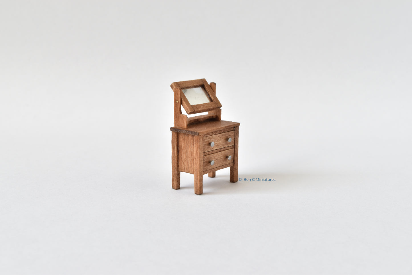 Dressing Table 48th scale