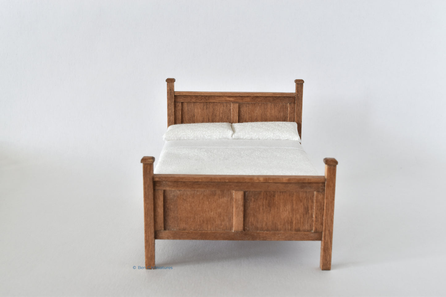 Wooden Framed Double Bed 24th scale