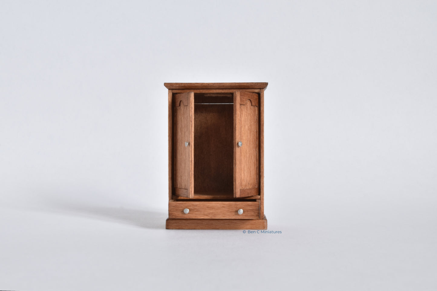 Double Wardrobe 48th Scale