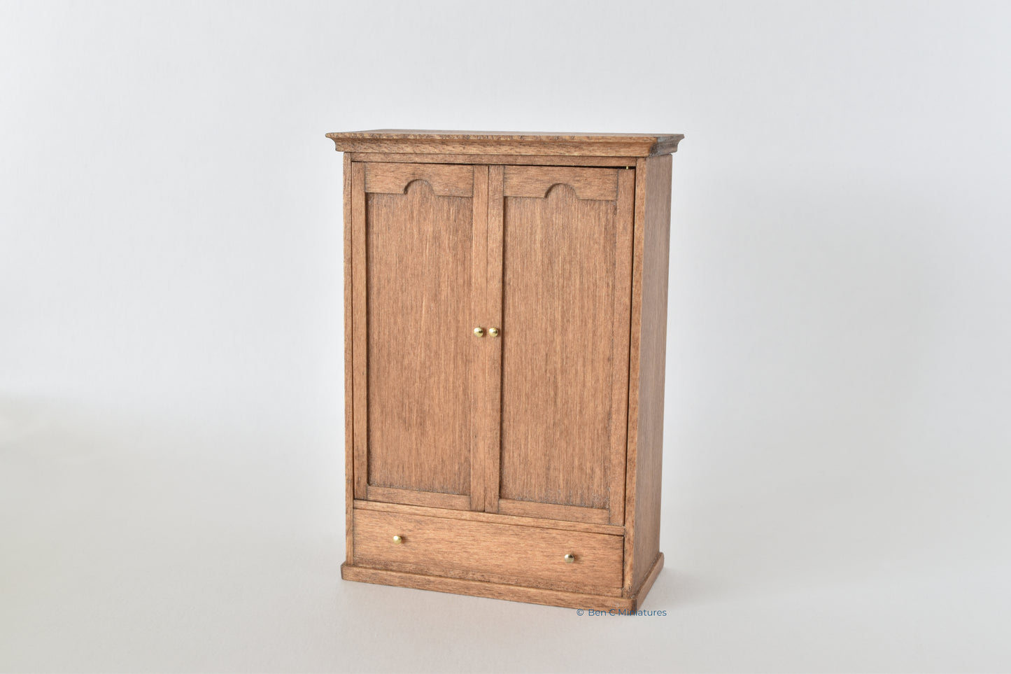 Double Wardrobe 24th scale