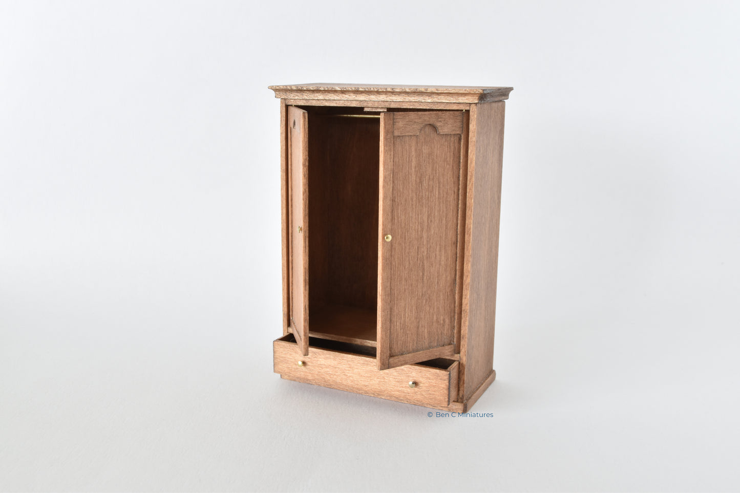 Double Wardrobe 24th scale