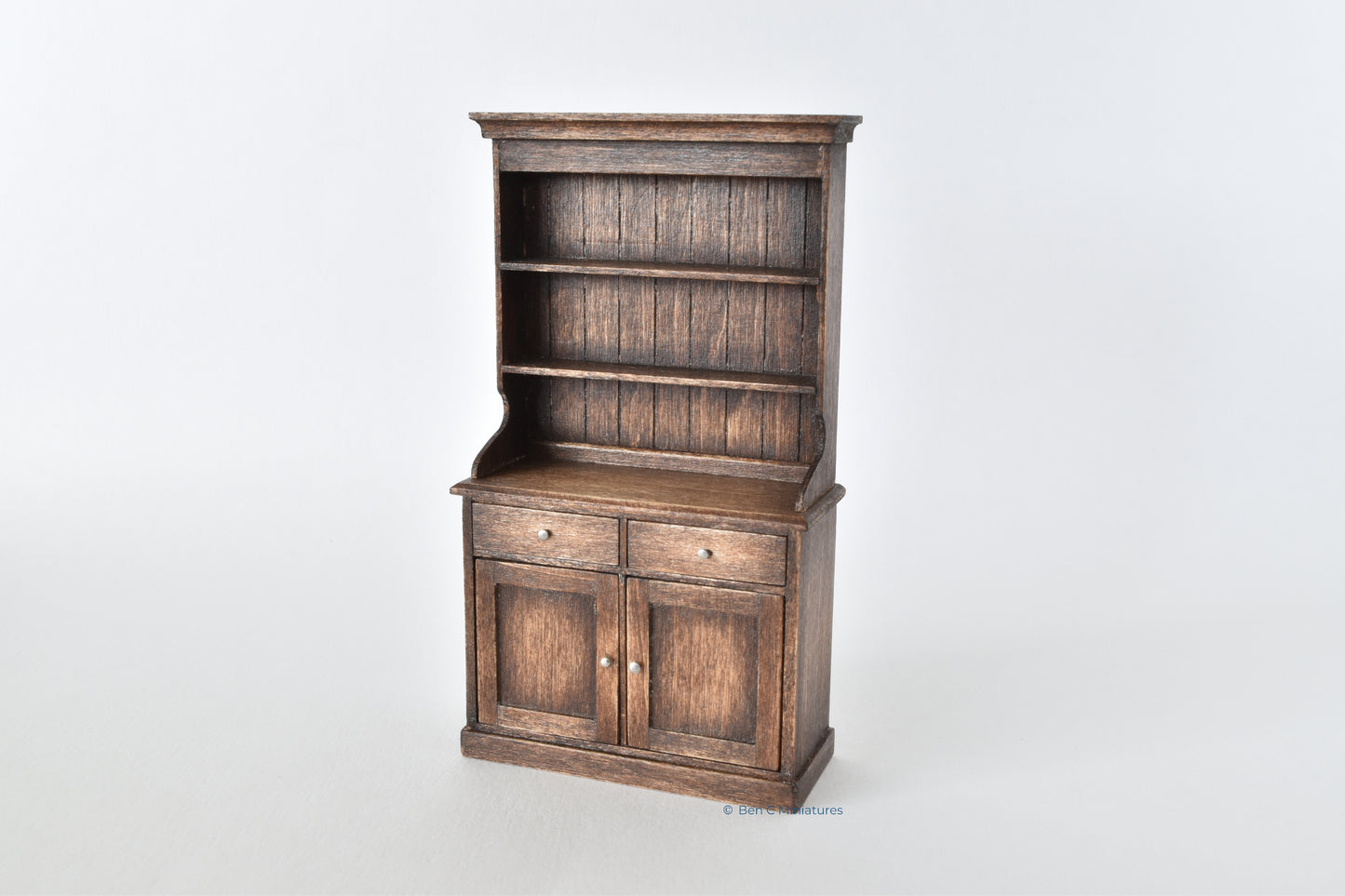 Kitchen Dresser Aged Oak 24th scale