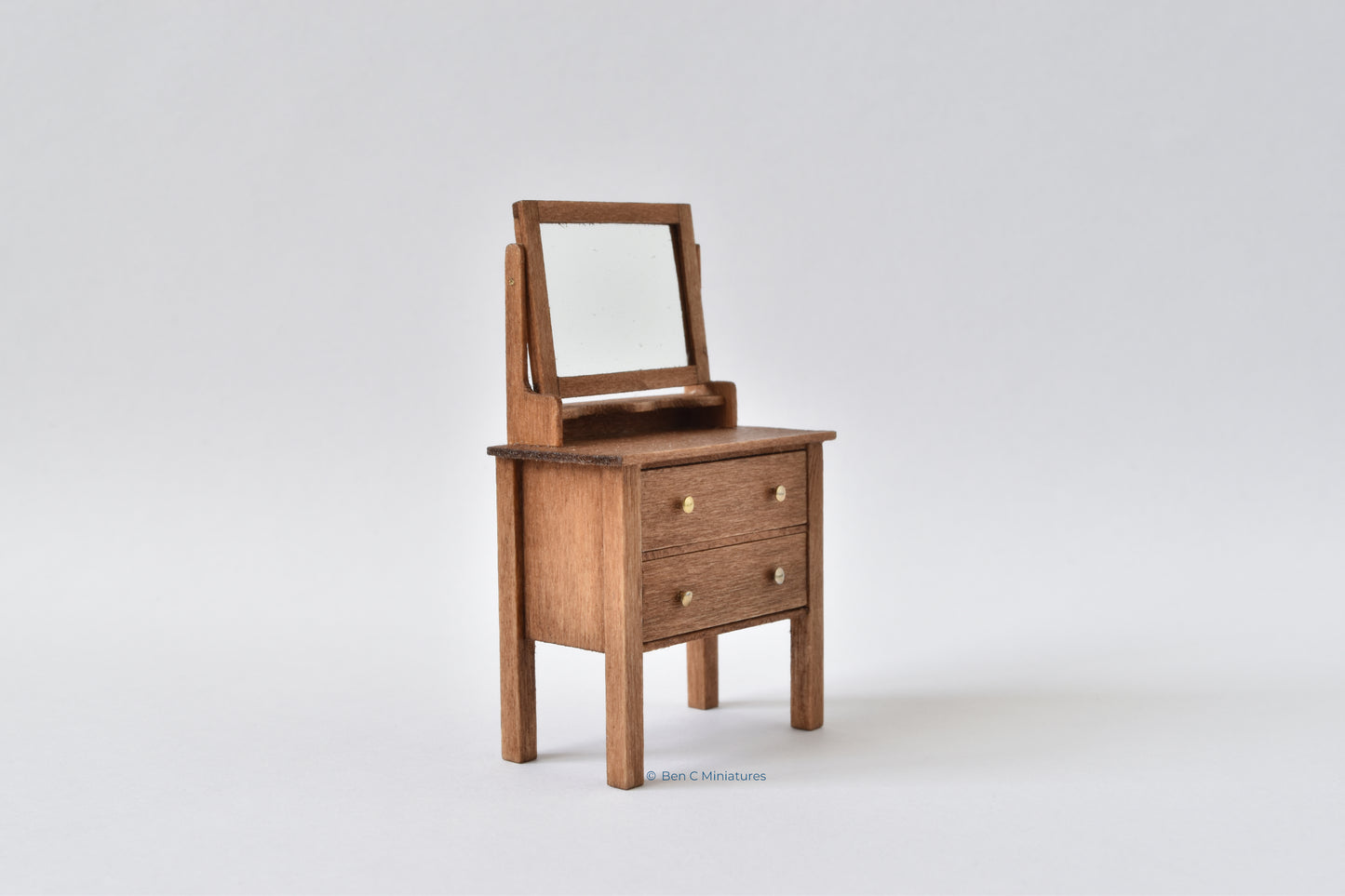 Dressing Table 24th scale