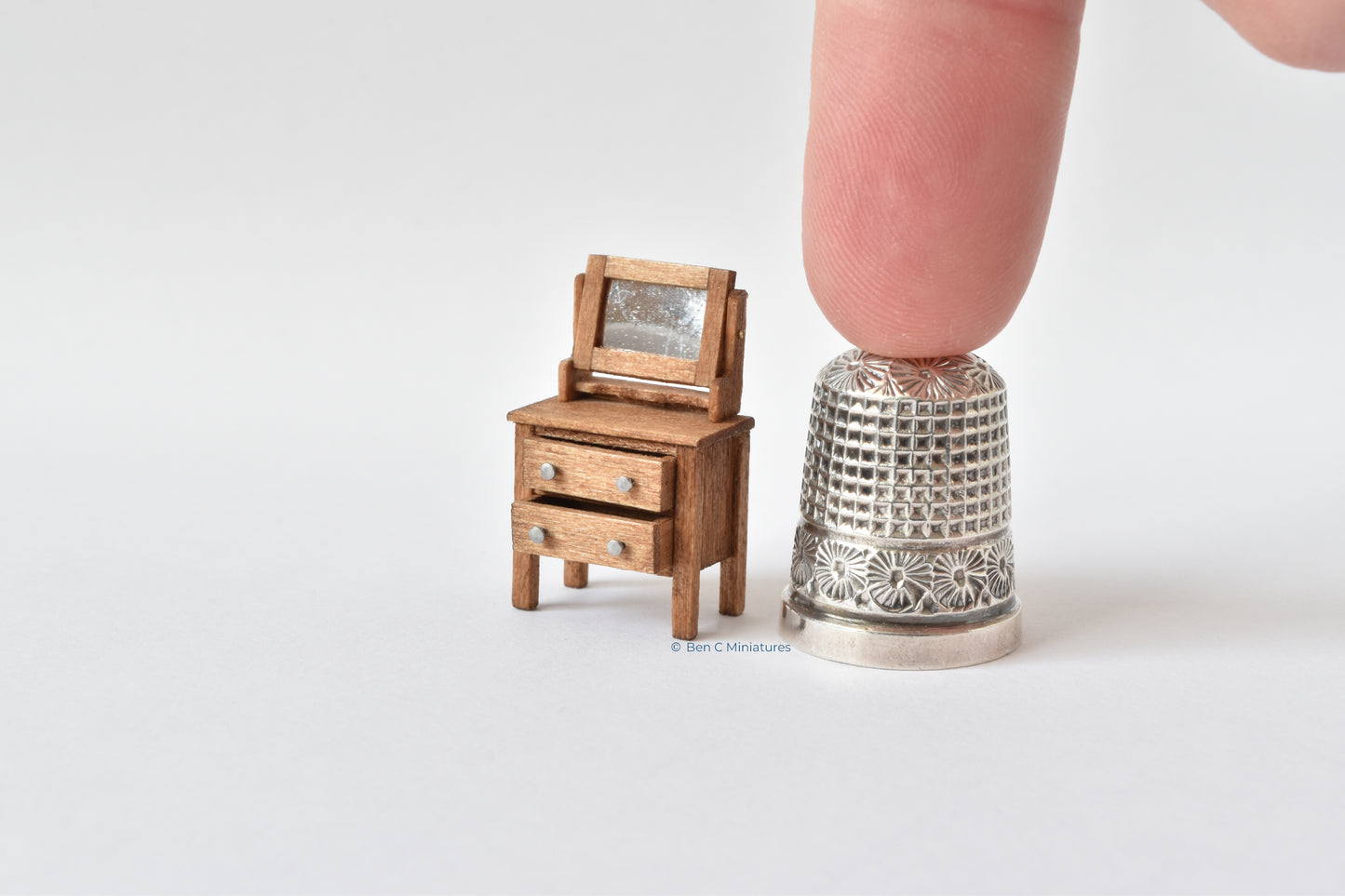 Dressing Table 48th scale