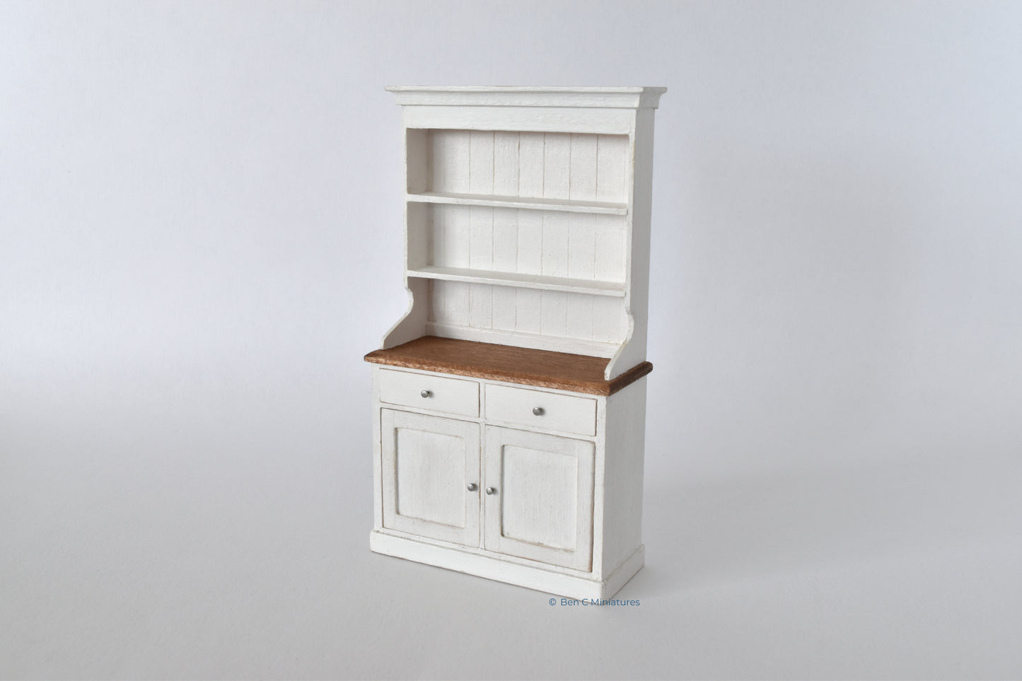 Kitchen Dresser White 24th scale
