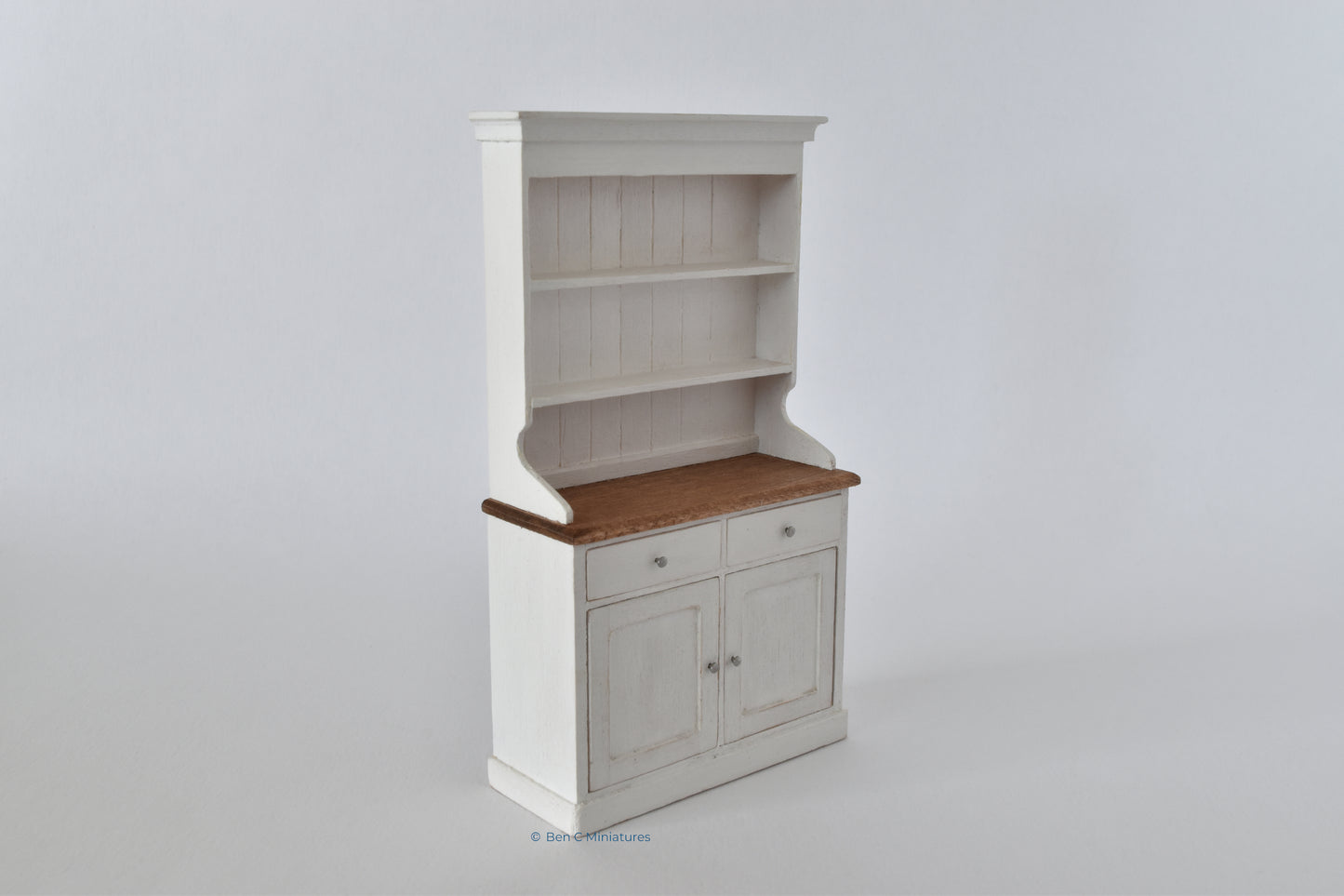 Kitchen Dresser White 24th scale