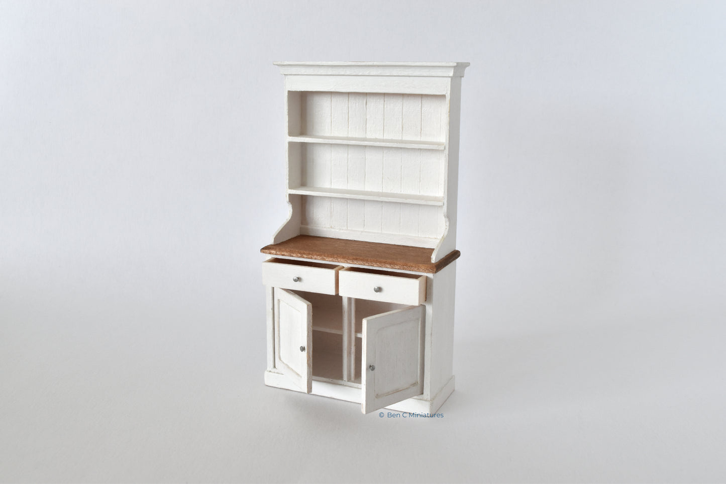 Kitchen Dresser White 24th scale